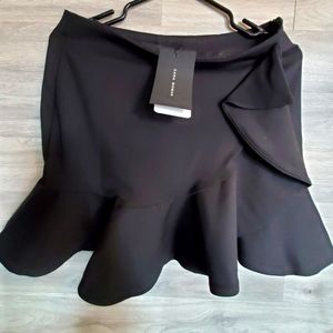 Zara skirt  size M